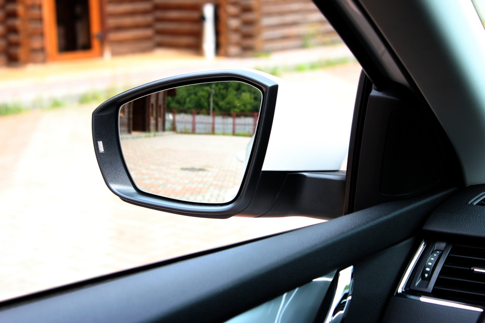 Comment réparer le rétroviseur extérieur de votre voiture ? A4roues